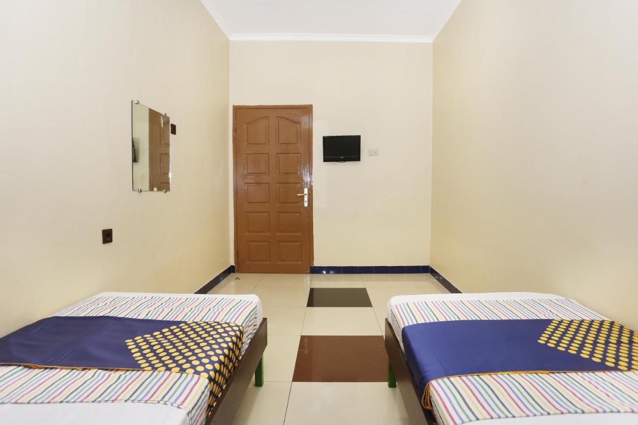 Spot On 2358 Aster Homestay Melati Buitenkant foto