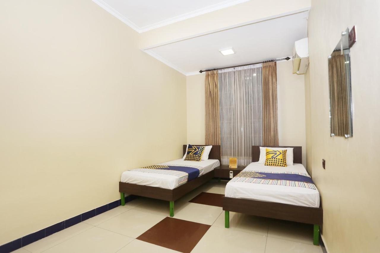 Spot On 2358 Aster Homestay Melati Buitenkant foto