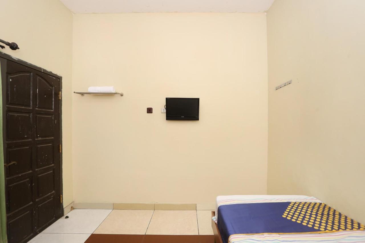 Spot On 2358 Aster Homestay Melati Buitenkant foto