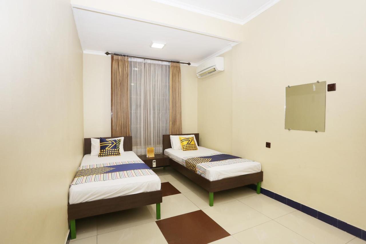 Spot On 2358 Aster Homestay Melati Buitenkant foto