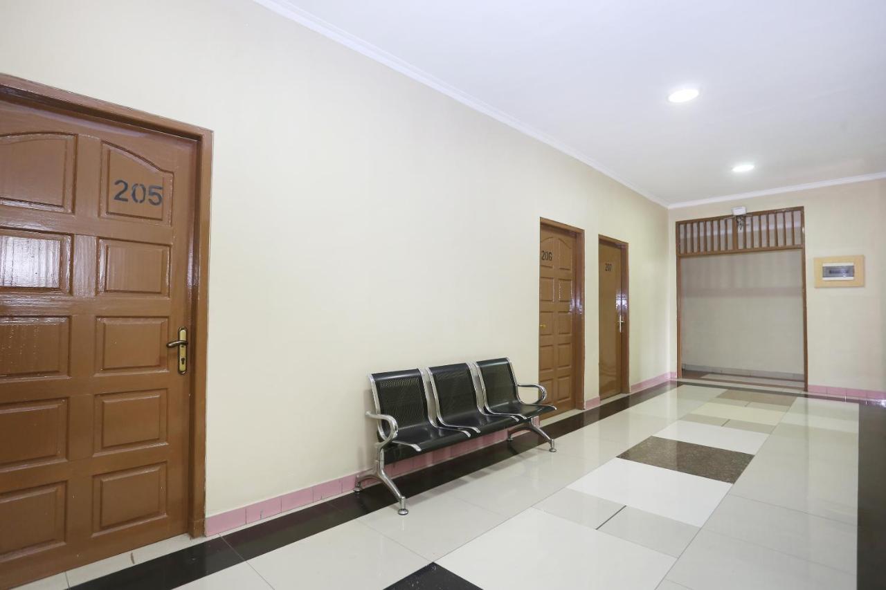 Spot On 2358 Aster Homestay Melati Buitenkant foto