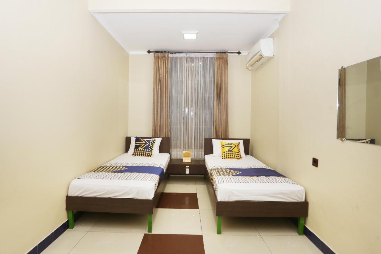 Spot On 2358 Aster Homestay Melati Buitenkant foto