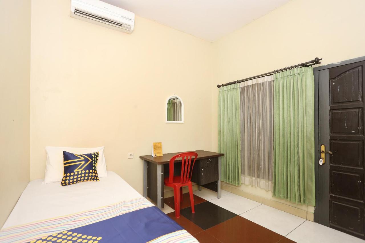 Spot On 2358 Aster Homestay Melati Buitenkant foto